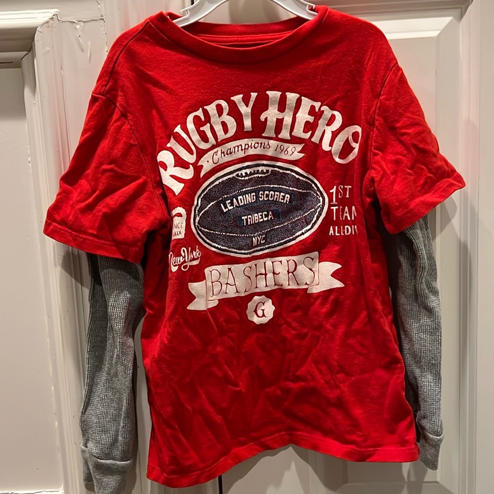 Super cute 
Size medium rugby, hero, long sleeve tea, 100% cotton from the gap
